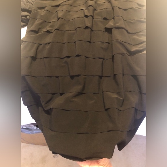 Evan Piccone Black Sleeveless Ruffle Cocktail Dress - Picture 3 of 9